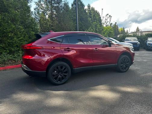 2023 Toyota Venza XLE