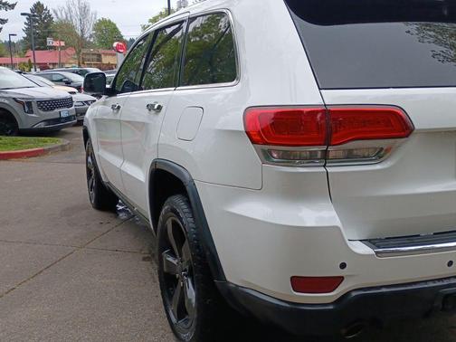 Black Forest Green Pearlcoat 2014 Jeep Grand Cherokee Limited