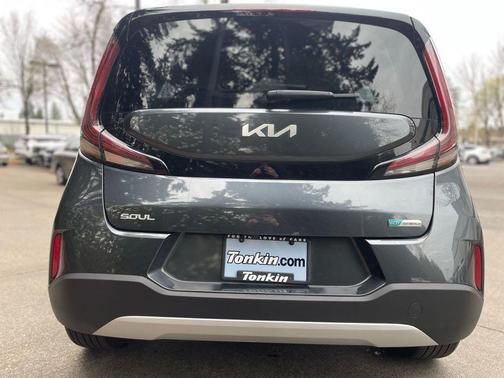 Gravity Gray 2023 Kia Soul EX