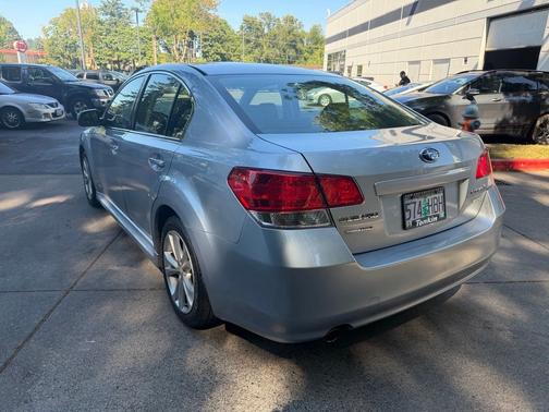2013 Subaru Legacy 2.5i