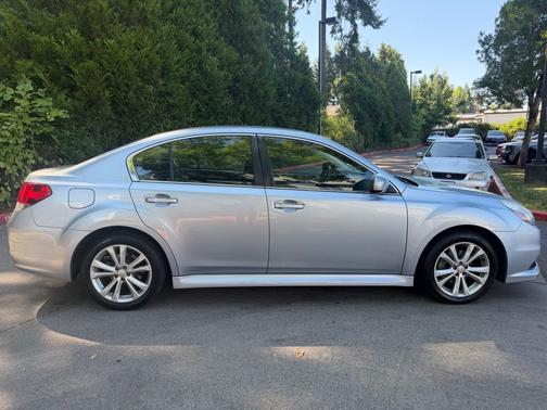 2013 Subaru Legacy 2.5i