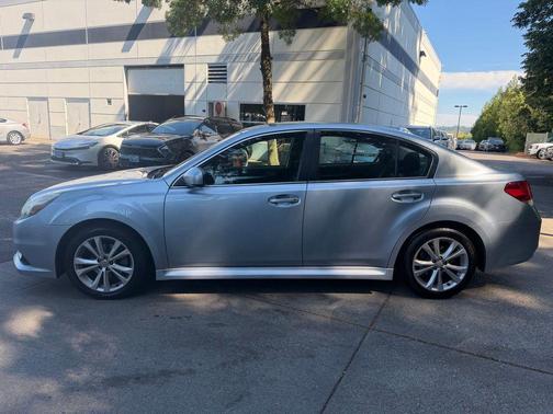 2013 Subaru Legacy 2.5i
