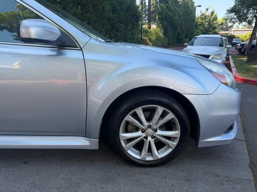 2013 Subaru Legacy 2.5i