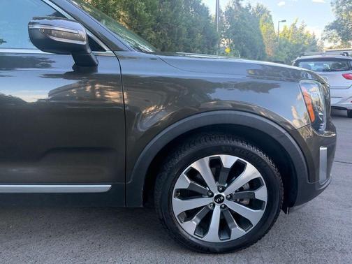 Dark Moss 2020 Kia Telluride S