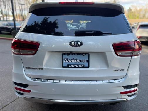 2016 Kia Sorento SX