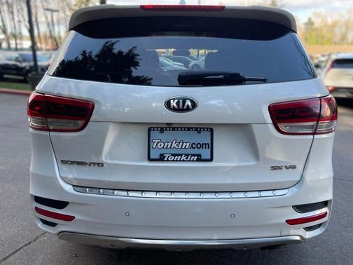 2016 Kia Sorento SX