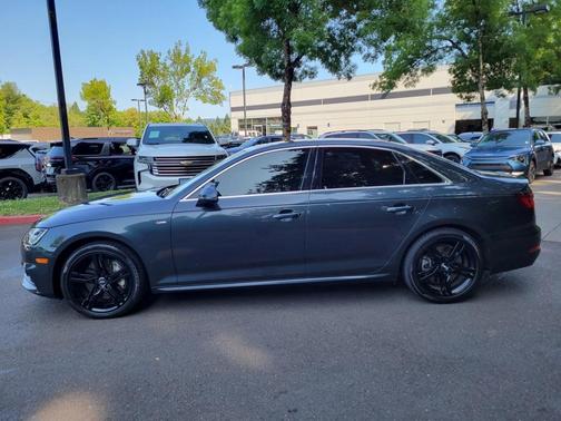 2017 Audi A4 2.0T Prestige