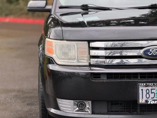Tuxedo Black Metallic 2011 Ford Flex SEL