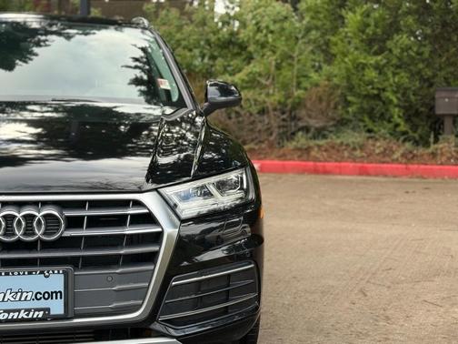 2018 Audi Q5 2.0T Premium Plus