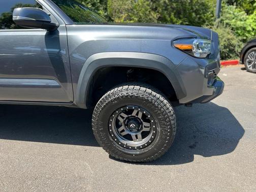 2020 Toyota Tacoma SR5