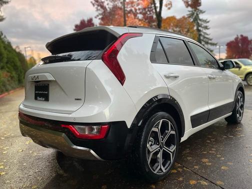 2025 Kia Niro EX Touring