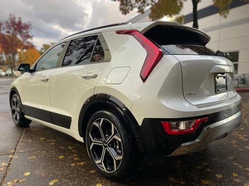 2025 Kia Niro EX Touring