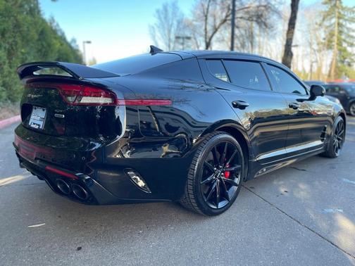 2022 Kia Stinger GT2