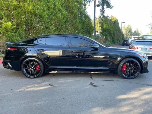 2022 Kia Stinger GT2