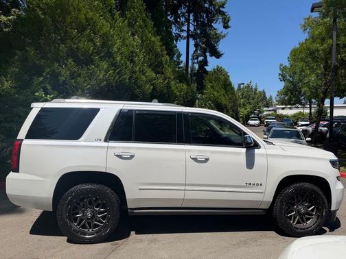 Iridescent Pearl Tricoat 2016 Chevrolet Tahoe LTZ