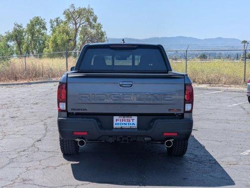 Modern Steel Metallic 2026 Honda Ridgeline TrailSport+