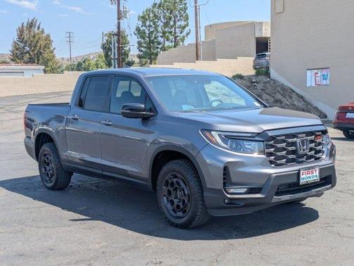 Modern Steel Metallic 2026 Honda Ridgeline TrailSport+