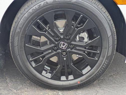Platinum White 2026 Honda Odyssey Sport-L