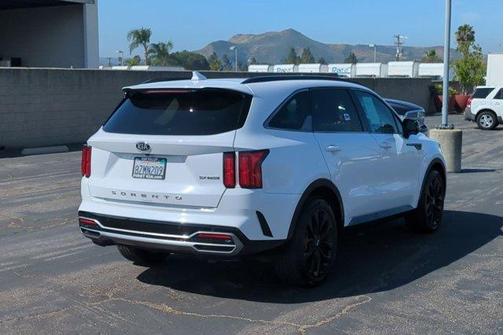 Glacial White Pearl 2021 Kia Sorento SX Prestige