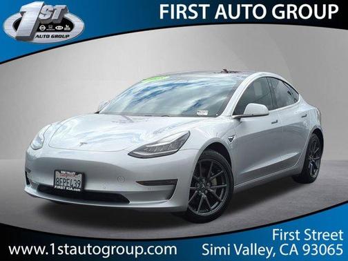 Midnight Silver Metallic 2018 Tesla Model 3