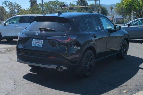 Crystal Black Pearl 2024 Honda HR-V Sport
