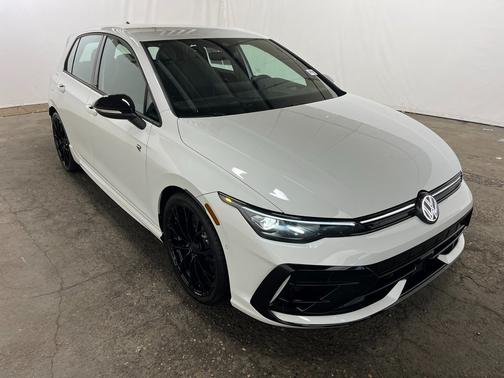 2025 Volkswagen Golf R 2.0T Black Edition