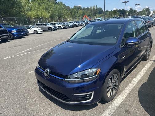 2019 Volkswagen e-Golf SE