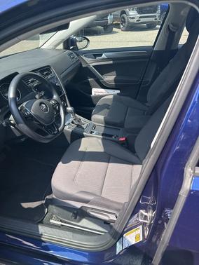 2019 Volkswagen e-Golf SE