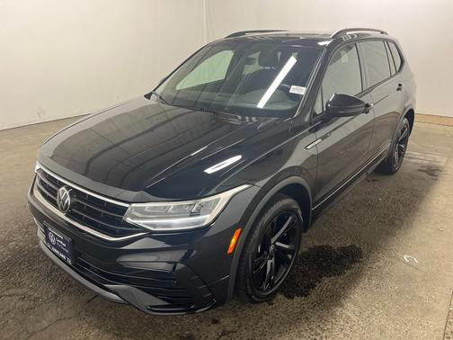 2024 Volkswagen Tiguan 2.0T SE R-Line Black