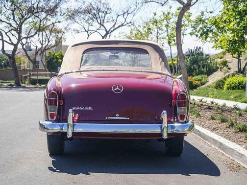 1960 Mercedes-Benz 220SE 