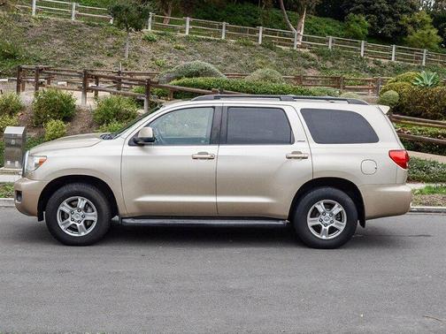2013 Toyota Sequoia SR5