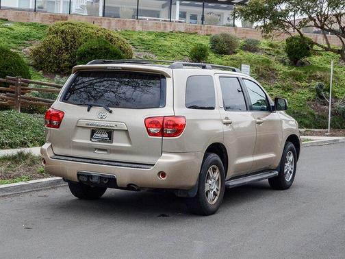 2013 Toyota Sequoia SR5