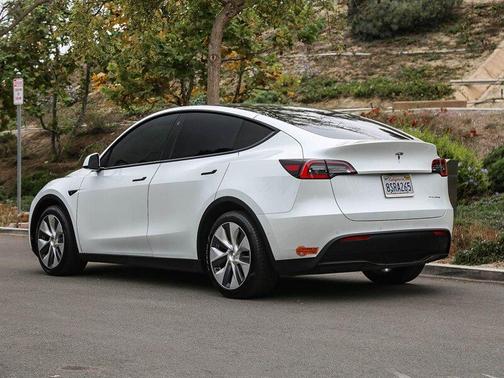 2020 Tesla Model Y Long Range
