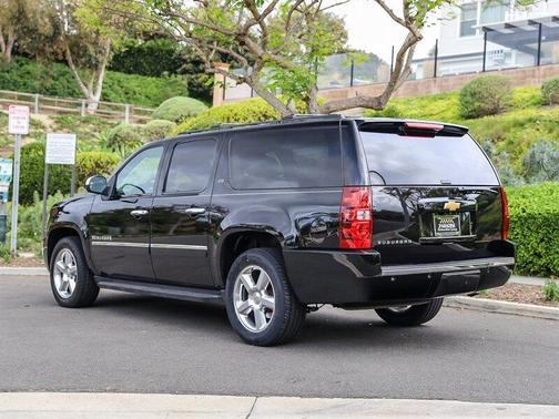 Black 2013 Chevrolet Suburban 1500 LTZ