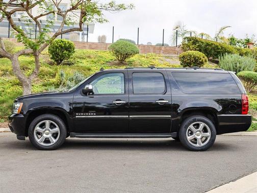 Black 2013 Chevrolet Suburban 1500 LTZ