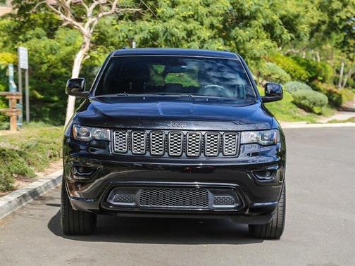 2017 Jeep Grand Cherokee Laredo