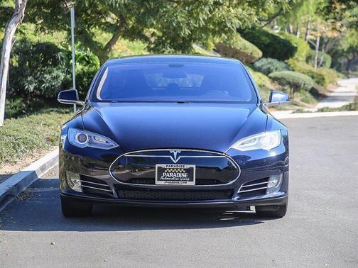2014 Tesla Model S Performance