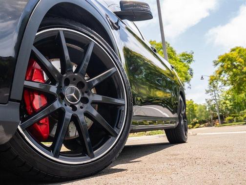 2017 Mercedes-Benz AMG GLA 45 Base 4MATIC