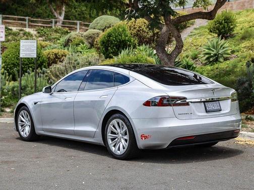 Silver Metallic 2017 Tesla Model S 75