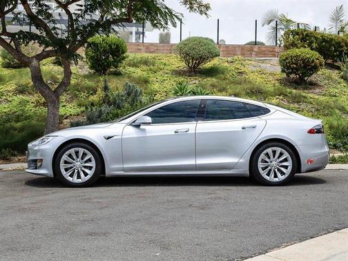 Silver Metallic 2017 Tesla Model S 75