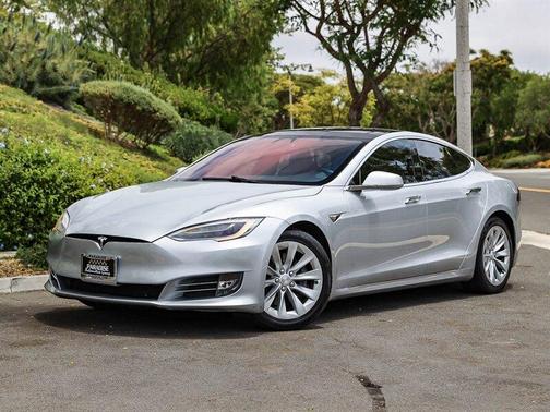 Silver Metallic 2017 Tesla Model S 75