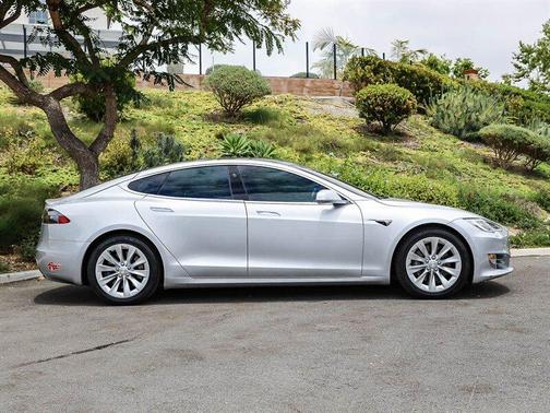 Silver Metallic 2017 Tesla Model S 75