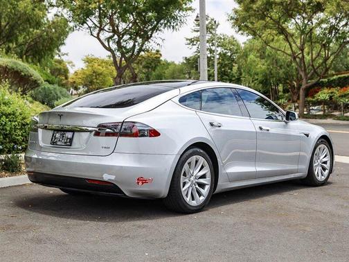 Silver Metallic 2017 Tesla Model S 75