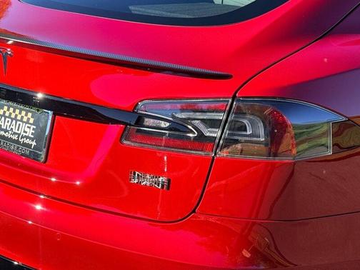 2021 Tesla Model S Plaid