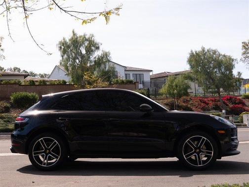 2021 Porsche Macan Base