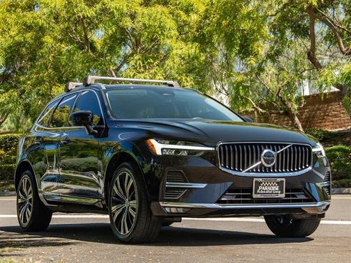 2023 Volvo XC60 B5 Plus Bright Theme