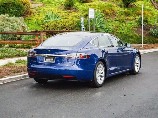 2018 Tesla Model S 75D
