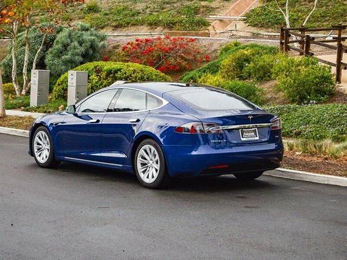 2018 Tesla Model S 75D