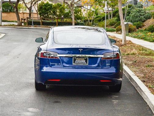 2018 Tesla Model S 75D