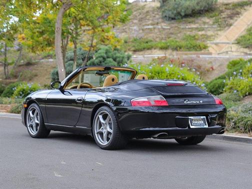 2002 Porsche 911 Carrera Cabriolet